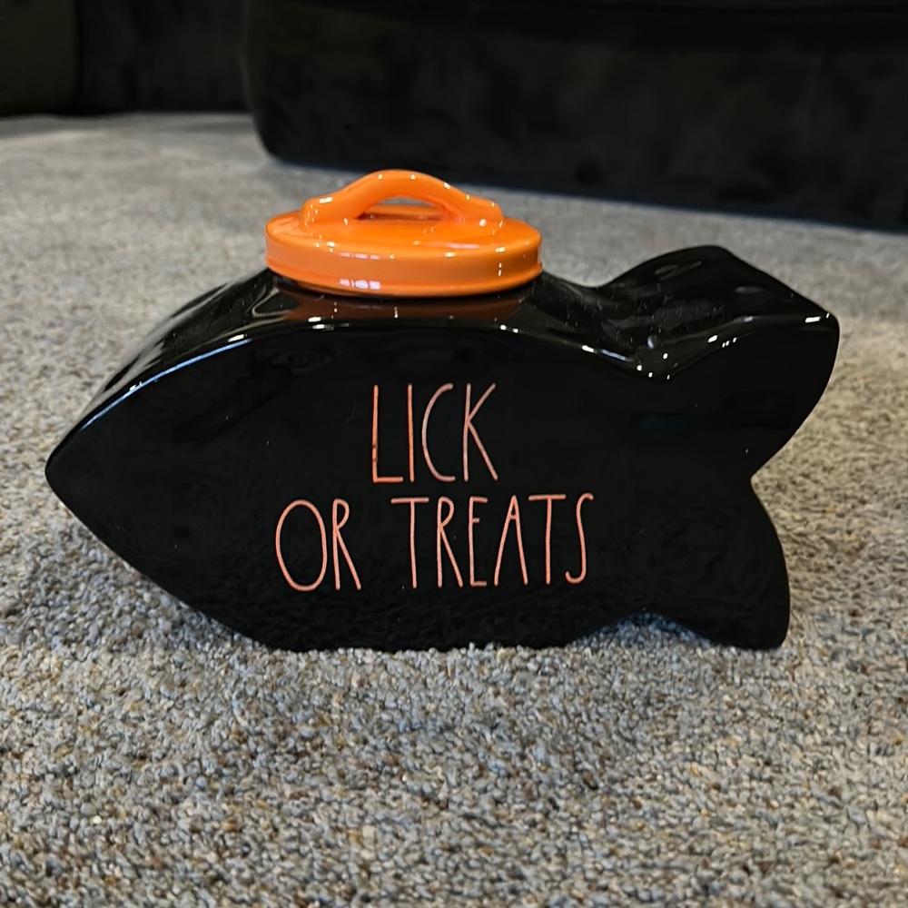 Rae Dunn Lick or Treats Canister